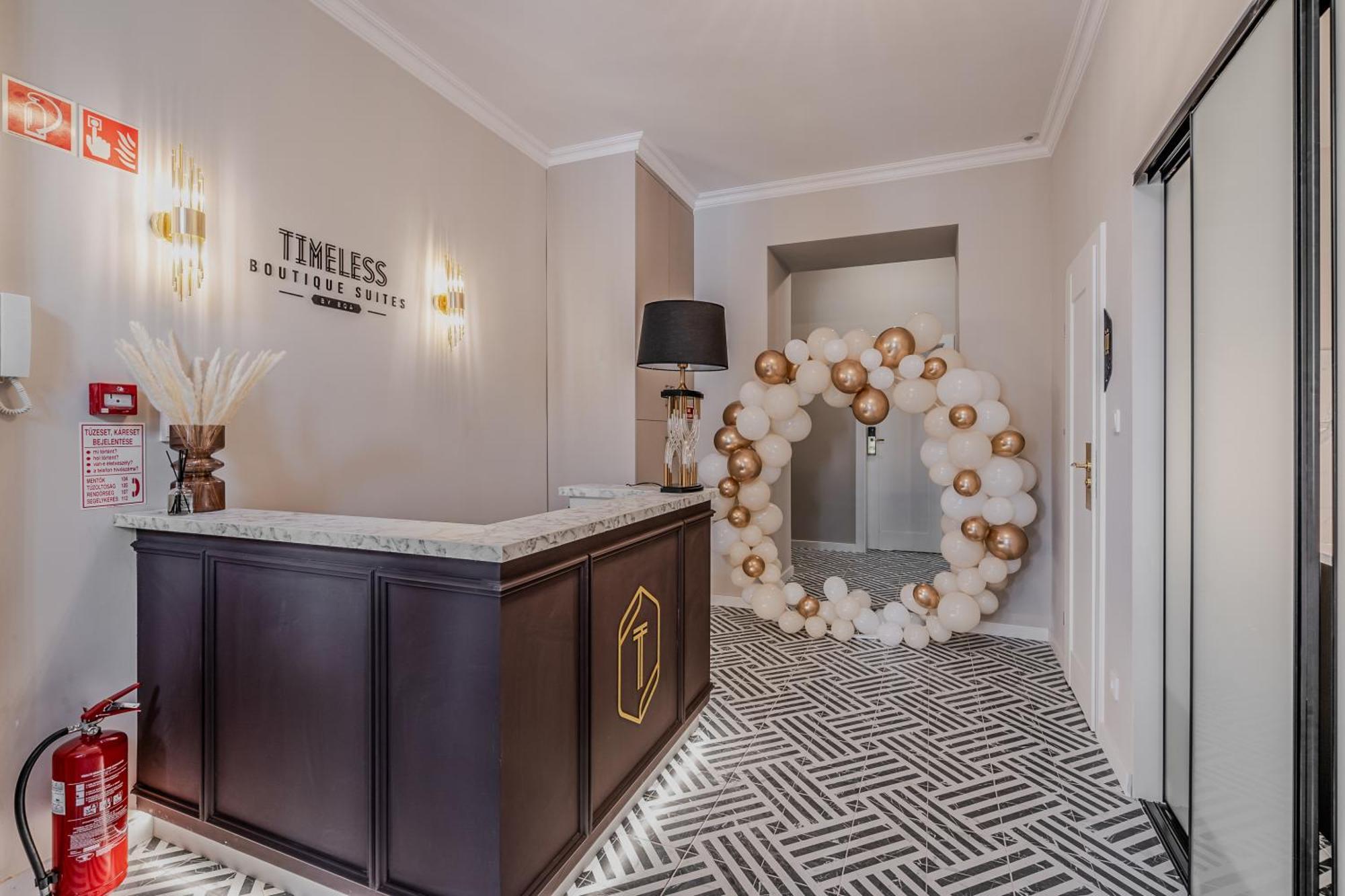 Timeless Boutique Suites By Bqa Budapeste Exterior foto